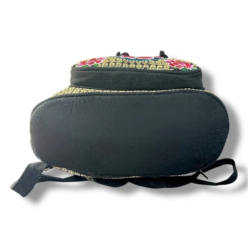 Boho Hippie Gypsy Embroidered Art to Wear Floral Cinch Sack Backpack Handbag
